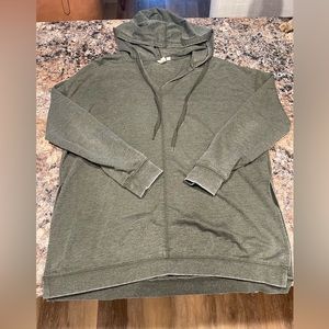 Women’s White Crow long sleeve hooded shirt